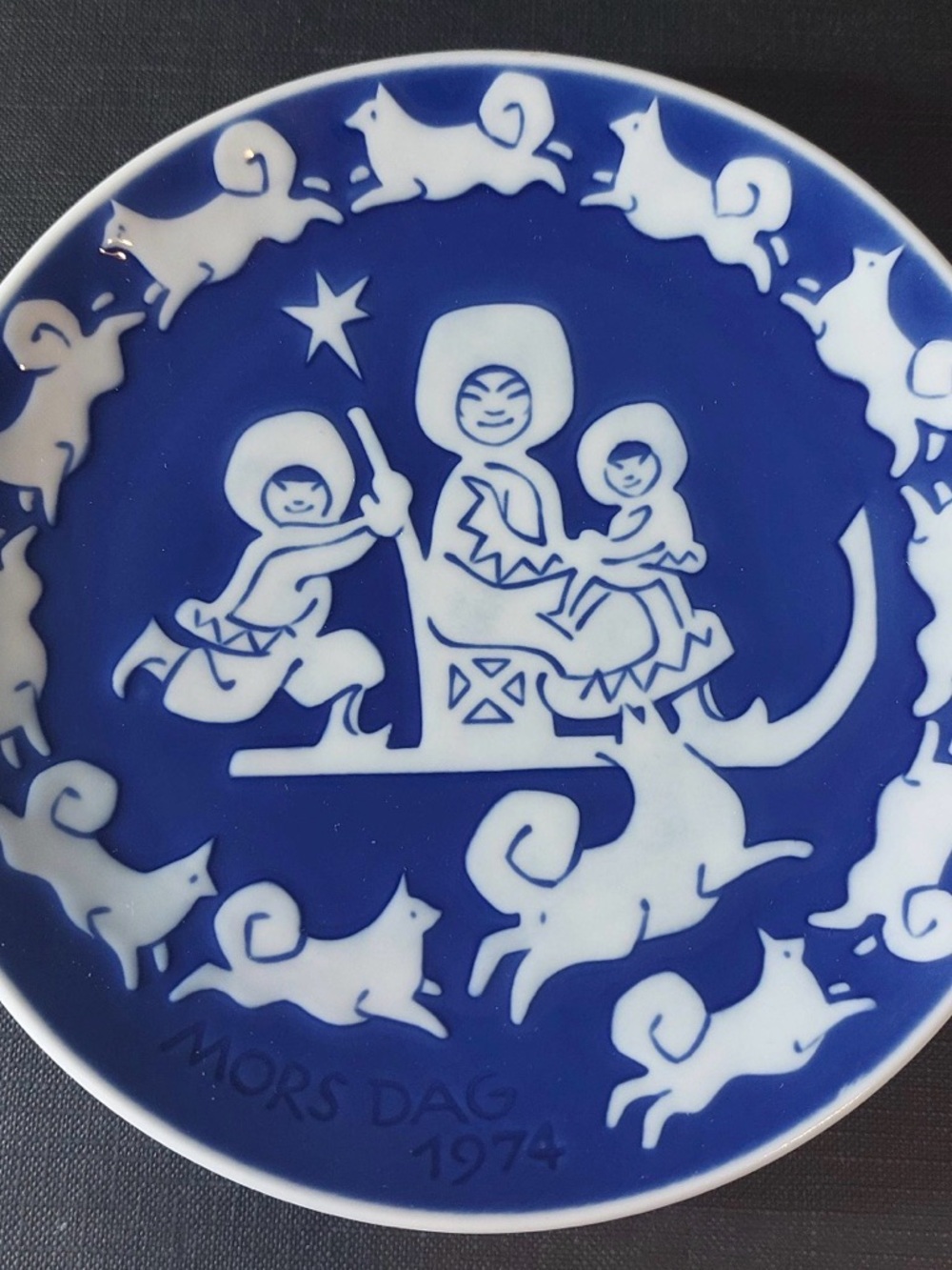 Blue and White Decorative Plate with Nordic Eskimo Design